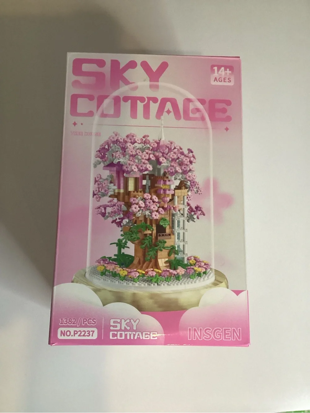 New Sky Cottage Insgen 1382 PCs Cherry Blossom Bonsai Tree Building Set Gift